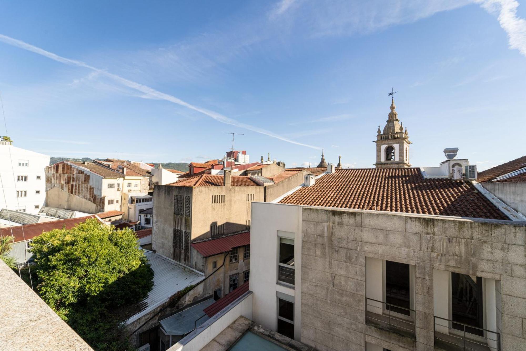 Alameda Ribeiro - T4 no centro histórico - Braga Apartamento Exterior foto